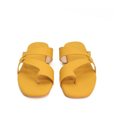 ZRF1023A – Elegant Women’s Flats Pakistan | Comfortable & Durable